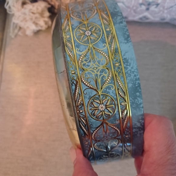 Elegant Gold and Blue Jewelry Organizer - Picture 5 of 7